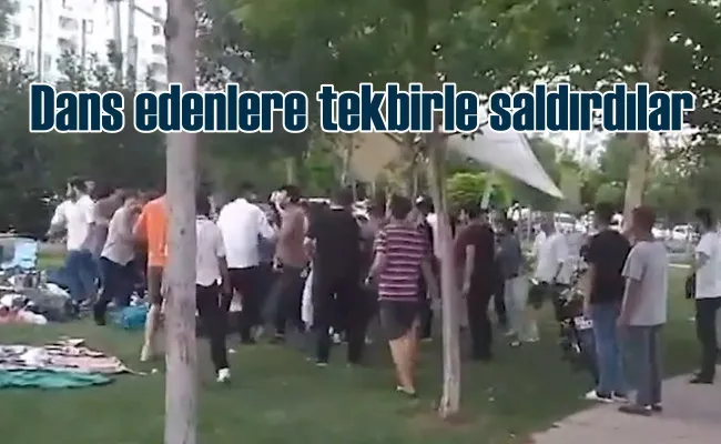 Diyarbakır’da tekbir getiren grup dans etkinliğini bastı