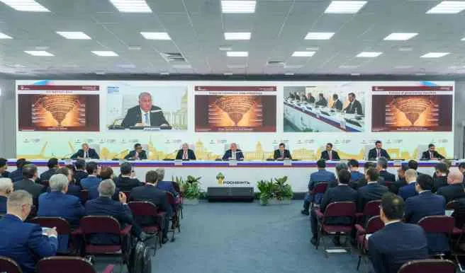 Rosneft dengeli bir enerji geçişini destekliyor