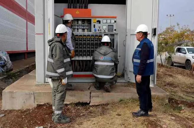 Dicle Elektrik Kaçak Elektrik Kullanımı Azaldıkça  Şebekeler Güçleniyor