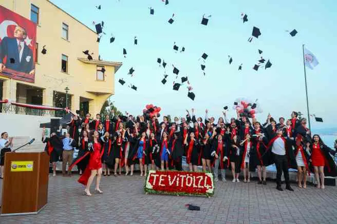 TEVİTÖL mezunlarını geleceğe uğurluyor