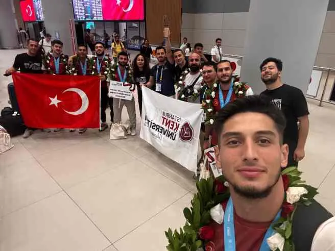 İstanbul Kent Üniversitesi Karetede Avrupa ücüncüsü oldu