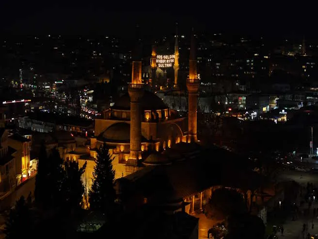 Çifte ezan geleneği Üsküdar