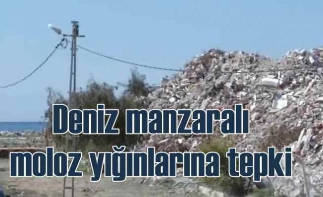 Enkaz molozları dağ gibi büyürken vatandaşlar öfkeli